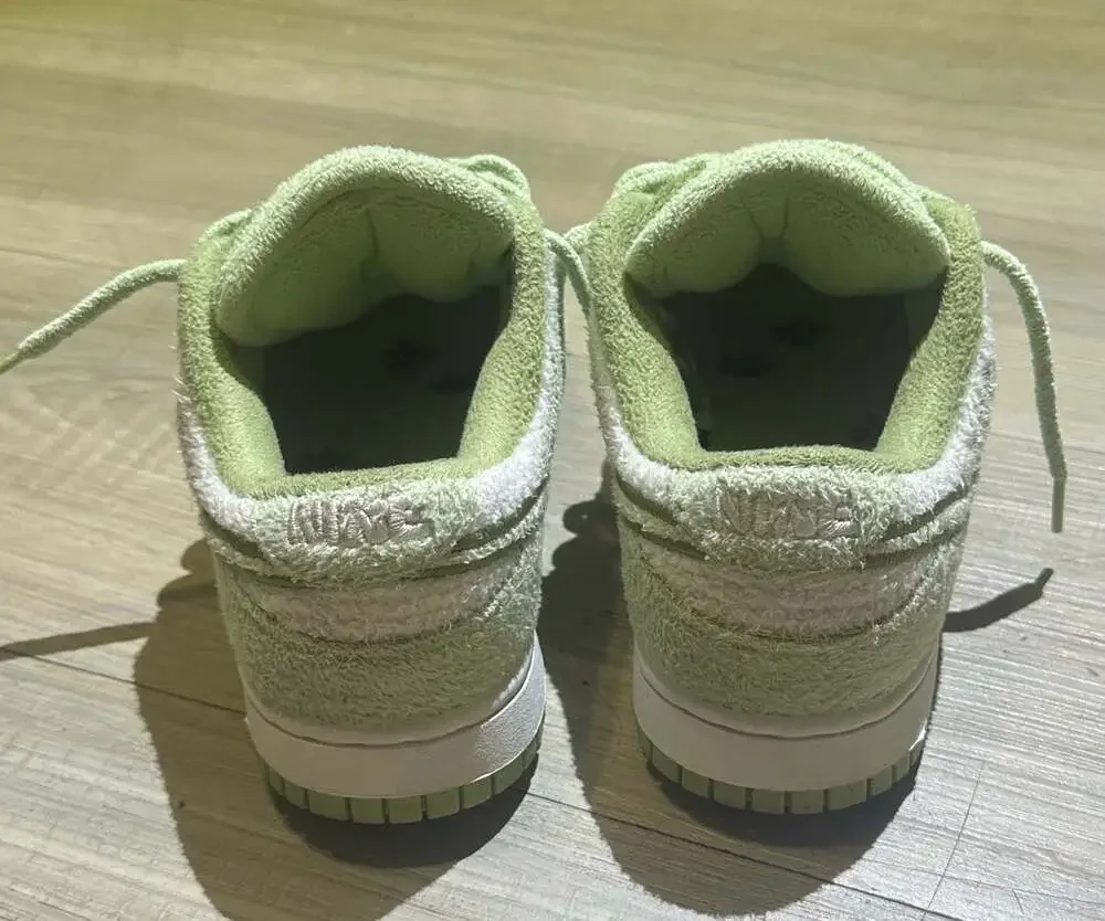 Nike Dunk Low SE 'Fleece Pack' Honeydew Women's Sneakers DQ7579-300